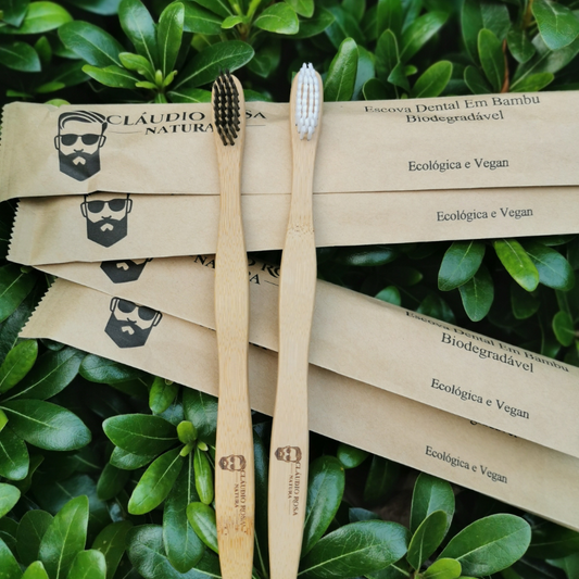 ESCOVA DE DENTES EM BAMBU