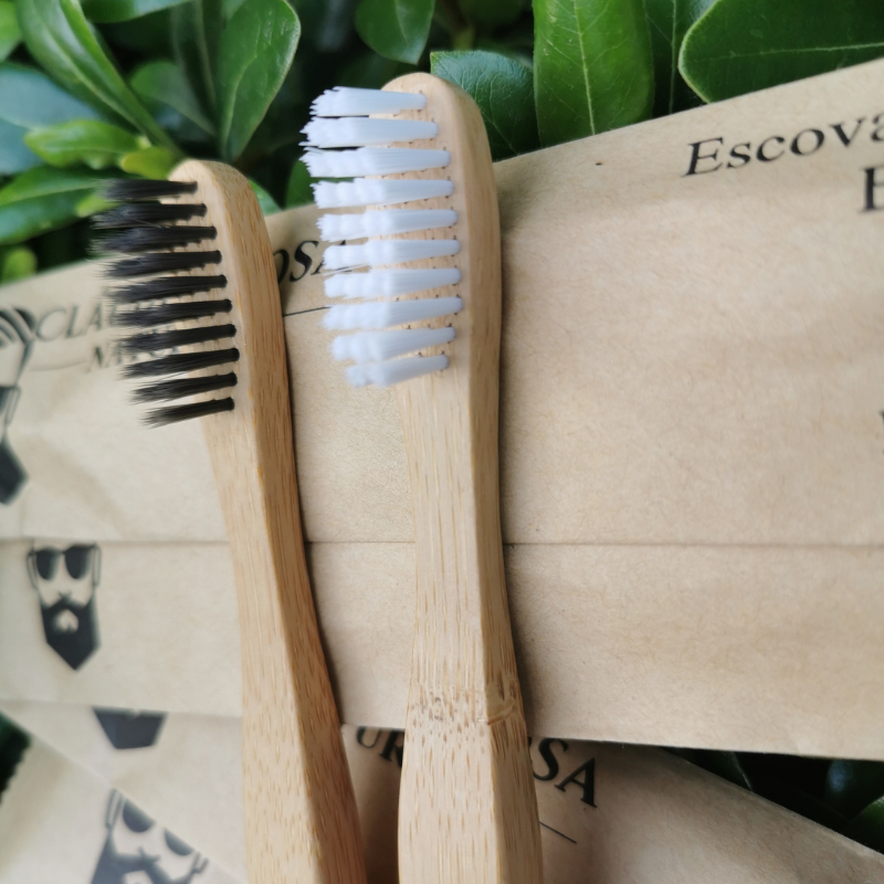 ESCOVA DE DENTES EM BAMBU